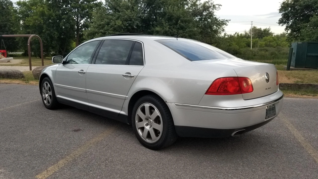 2004 Volkswagen Phaeton - Image 16 of 31