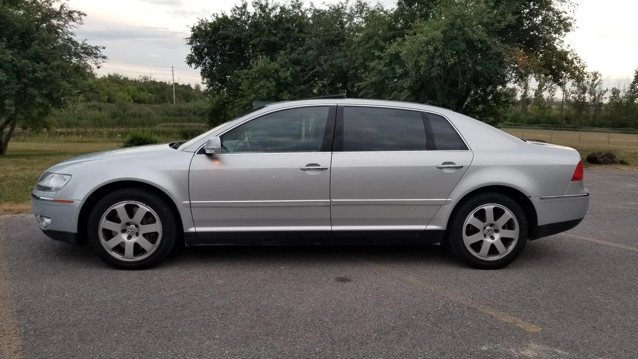 2004 Volkswagen Phaeton - Image 13 of 31