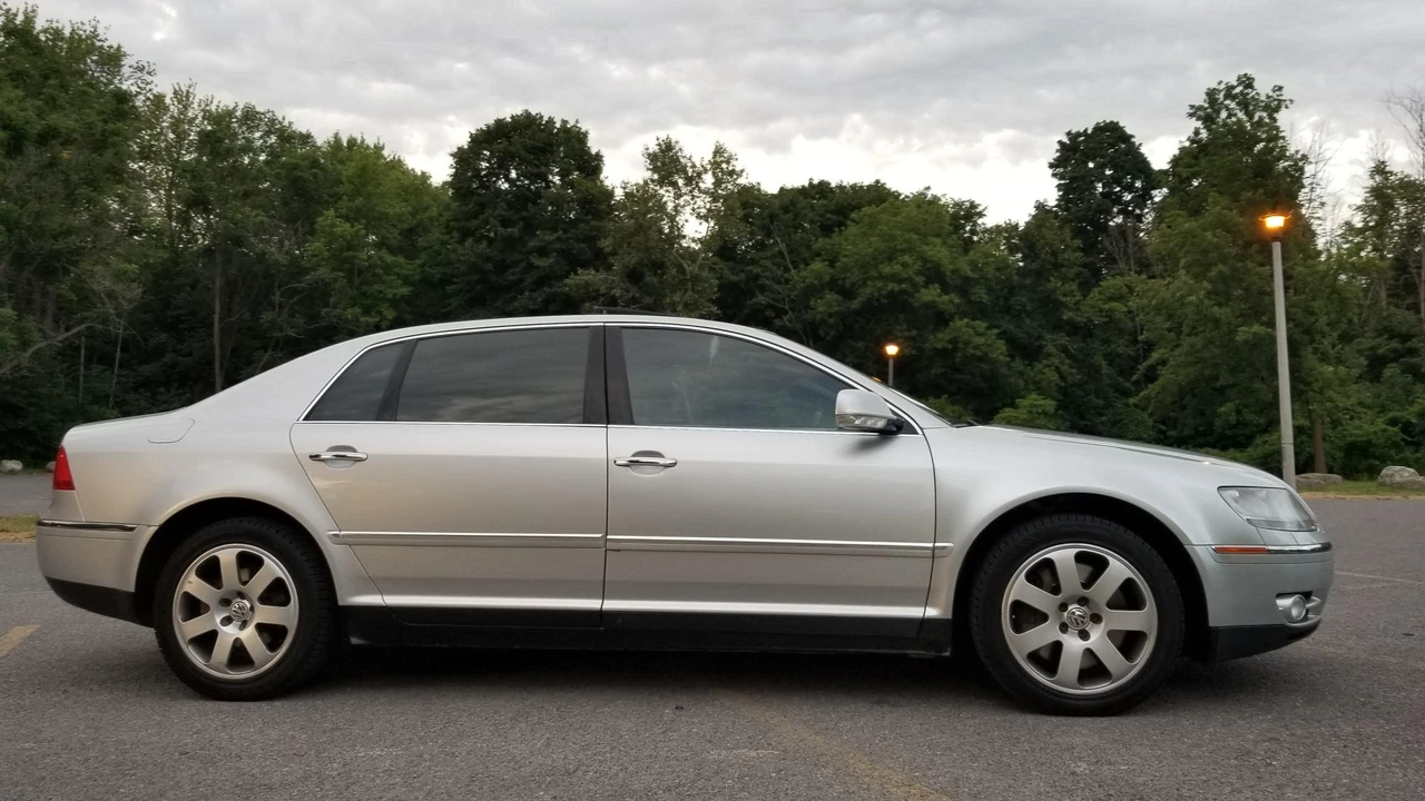 2004 Volkswagen Phaeton - Image 23 of 31