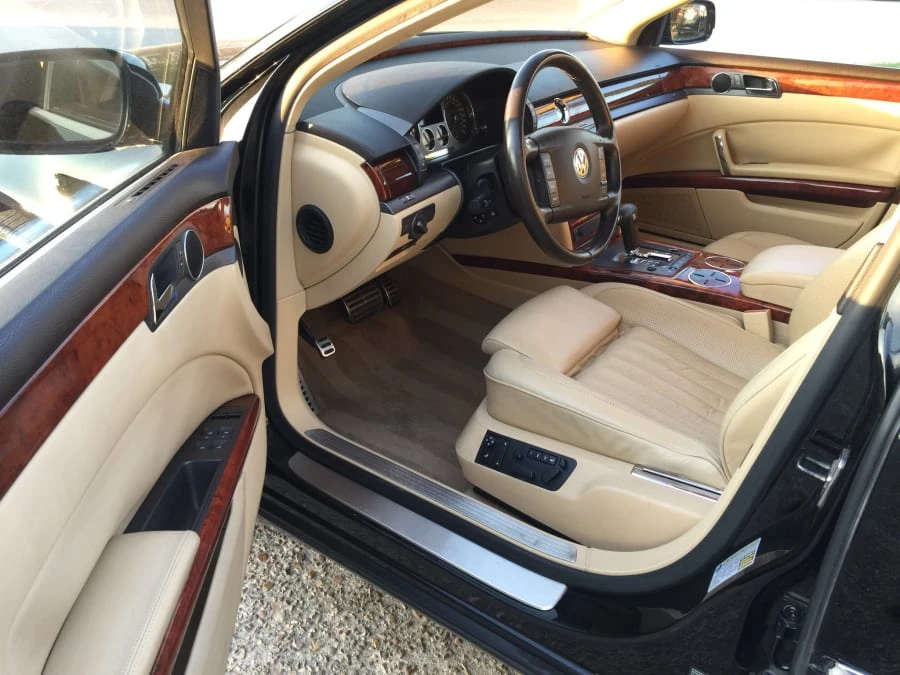 2004 Volkswagen Phaeton - Image 3 of 12