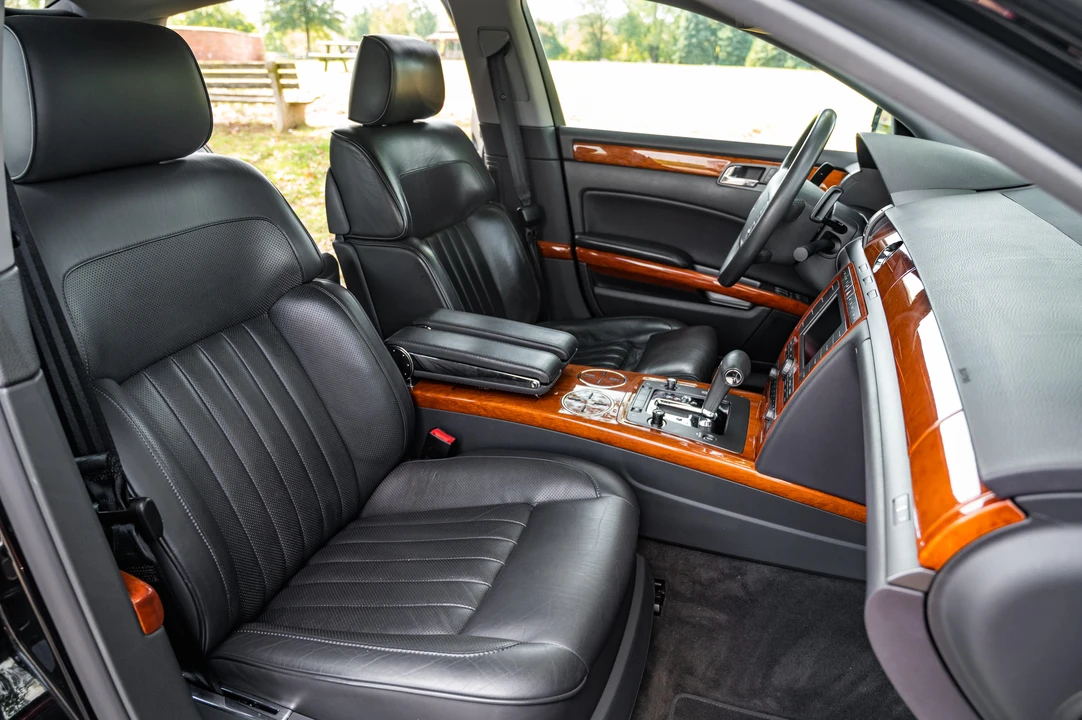 2004 Volkswagen Phaeton - Image 30 of 31