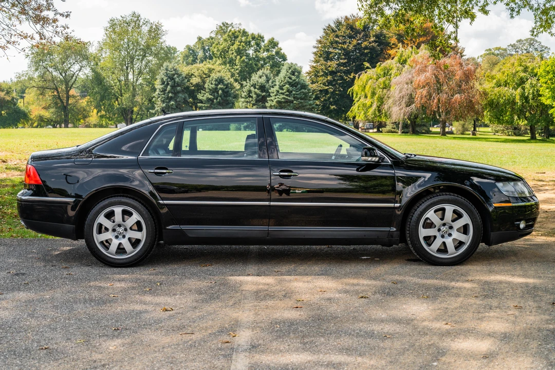2004 Volkswagen Phaeton - Image 3 of 31