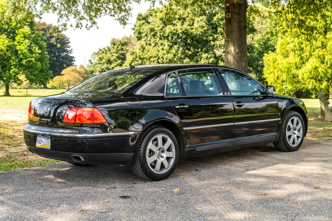 2004 Volkswagen Phaeton - Image 9 of 31