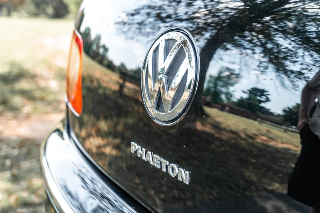 2004 Volkswagen Phaeton - Image 17 of 31