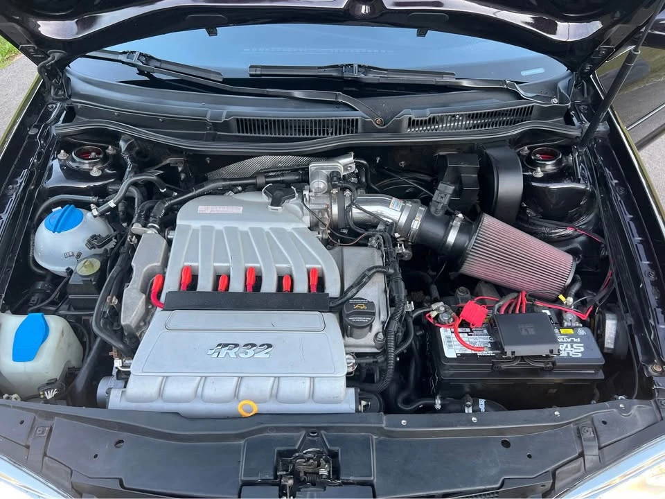 2004 Volkswagen R32 Mk4 - Image 9 of 21