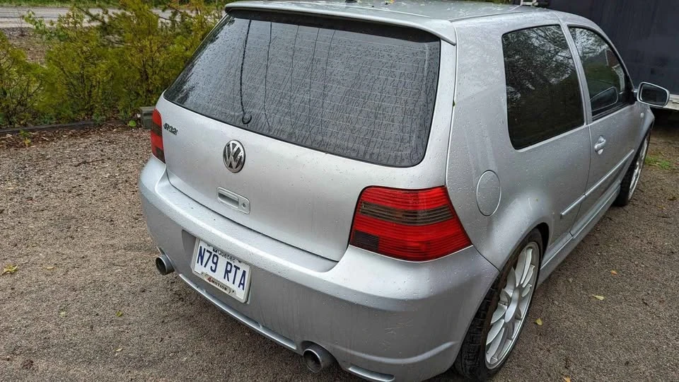 2004 Volkswagen R32 Mk4 - Image 4 of 9