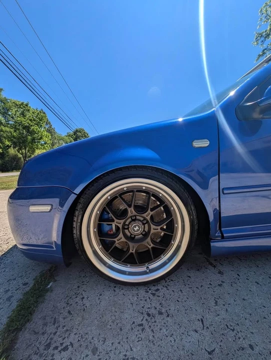 2004 Volkswagen R32 Mk4 - Image 12 of 18