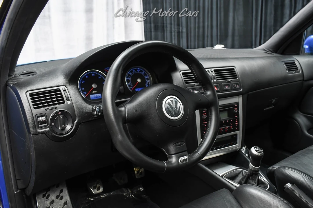2004 Volkswagen R32 Mk4 - Image 8 of 21