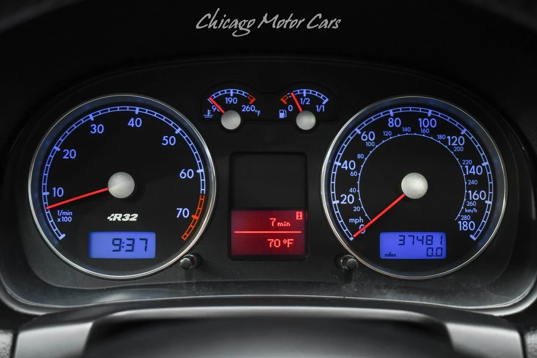 2004 Volkswagen R32 Mk4 - Image 10 of 21