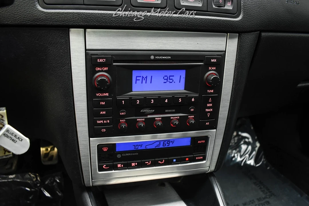 2004 Volkswagen R32 Mk4 - Image 13 of 21