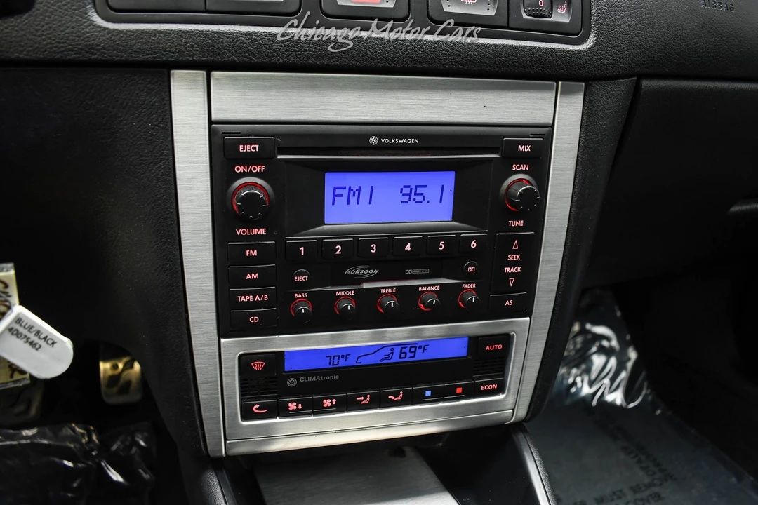 2004 Volkswagen R32 Mk4 - Image 13 of 21
