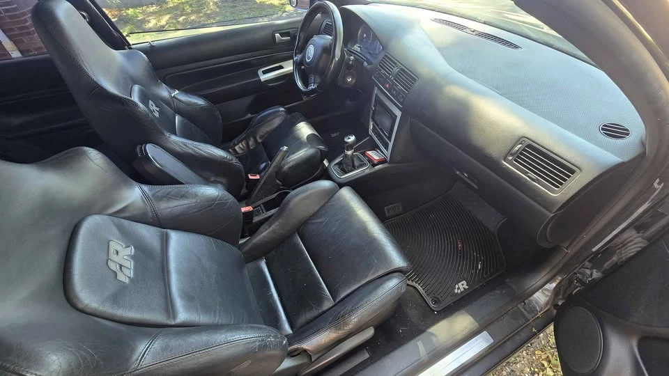 2004 Volkswagen R32 Mk4 - Image 10 of 15