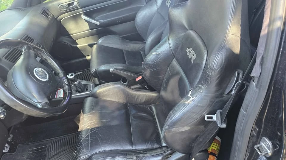2004 Volkswagen R32 Mk4 - Image 14 of 15