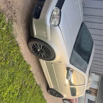 2004 Volkswagen R32 Hatchback 2D
