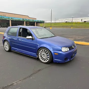 2004 Volkswagen R32 Hatchback 2D