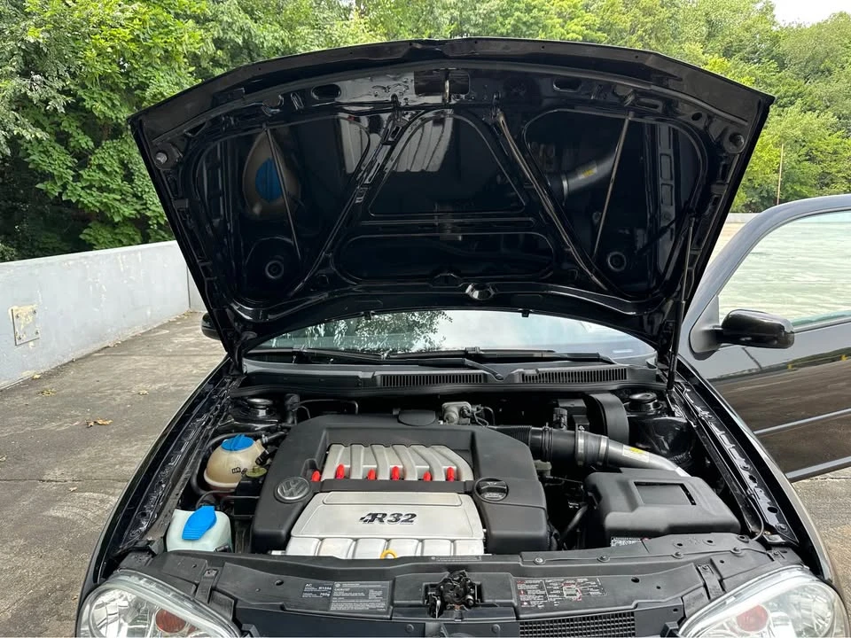 2004 Volkswagen R32 Mk4 - Image 13 of 16