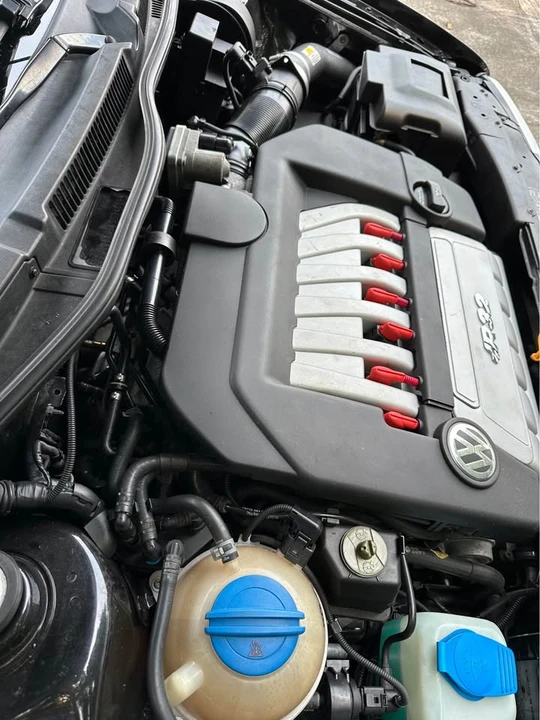 2004 Volkswagen R32 Mk4 - Image 14 of 16