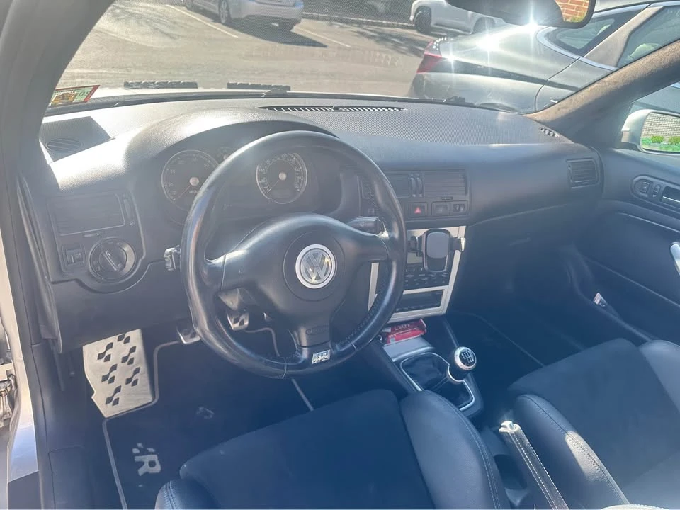 2004 Volkswagen R32 Mk4 - Image 10 of 15