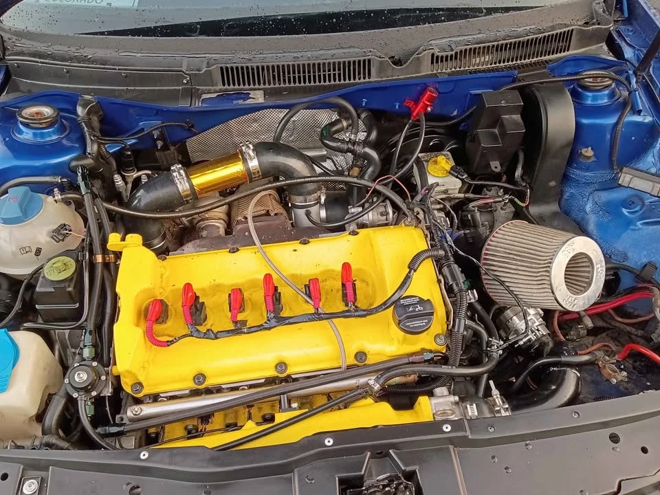 2004 Volkswagen R32 Mk4 - Image 5 of 6