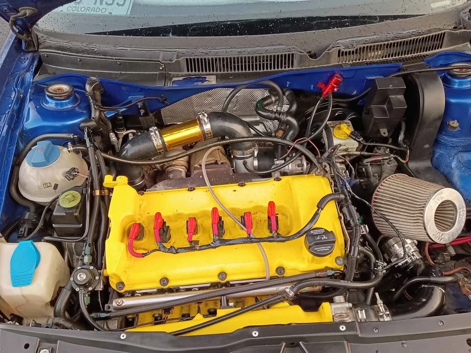 2004 Volkswagen R32 Mk4 - Image 4 of 6
