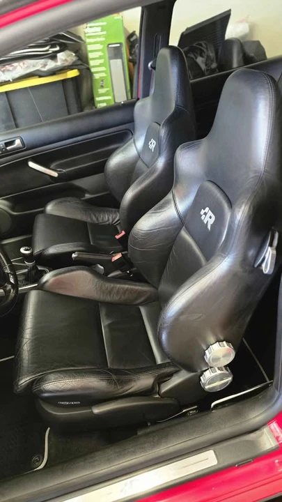 2004 Volkswagen R32 Mk4 - Image 17 of 20