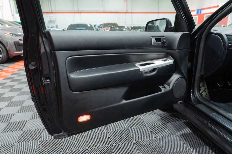 2004 Volkswagen R32 Mk4 - Image 18 of 20