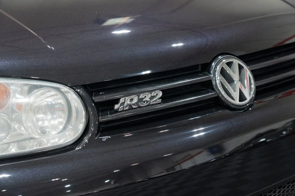 2004 Volkswagen R32 Mk4 - Image 13 of 20