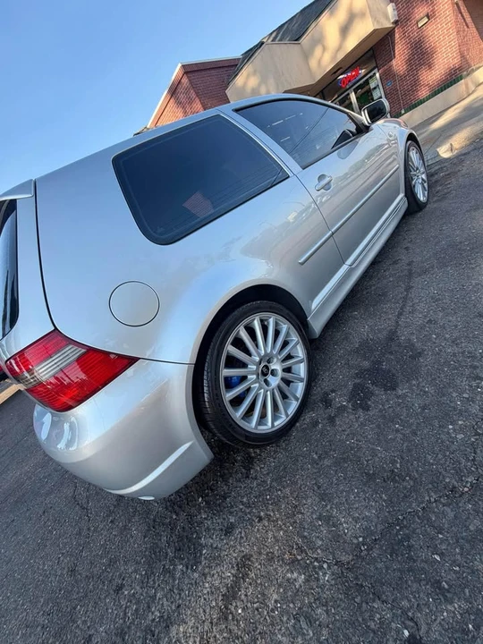 2004 Volkswagen R32 Mk4 - Image 2 of 8