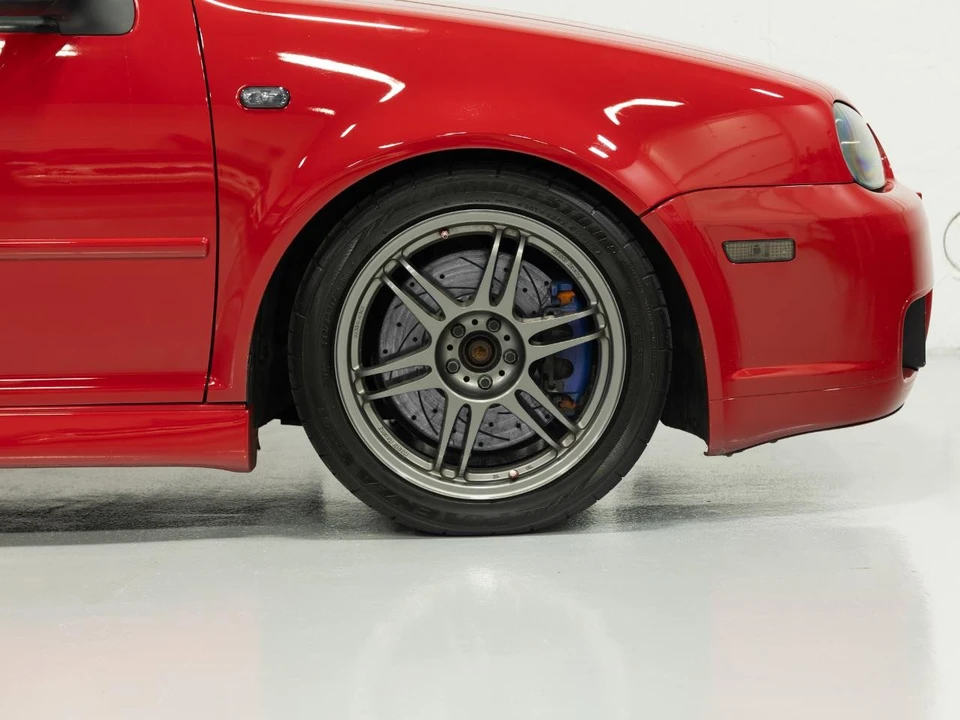 2004 Volkswagen R32 Mk4 - Image 12 of 21