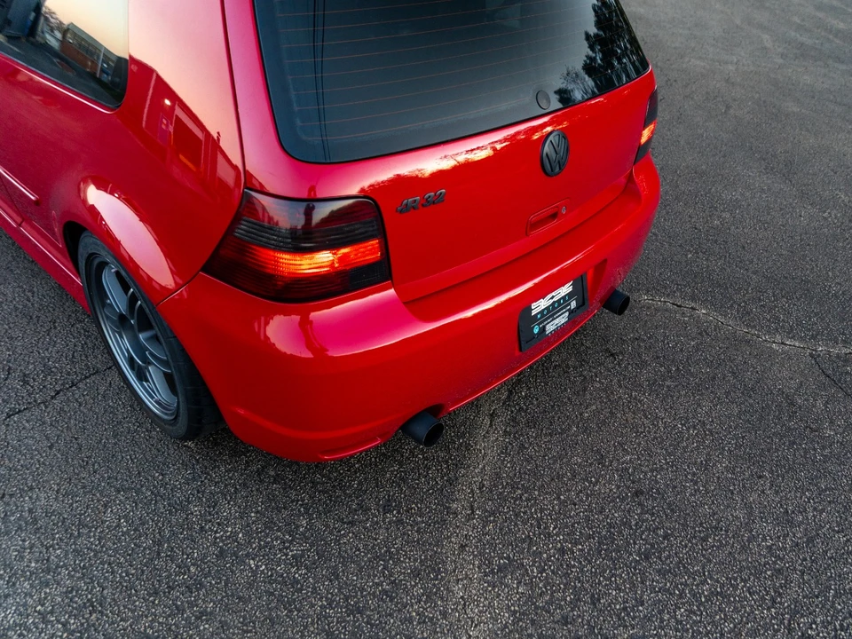 2004 Volkswagen R32 Mk4 - Image 10 of 21