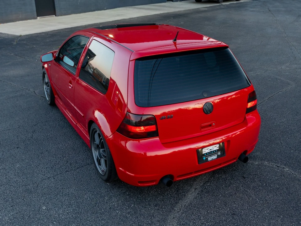 2004 Volkswagen R32 Mk4 - Image 11 of 21