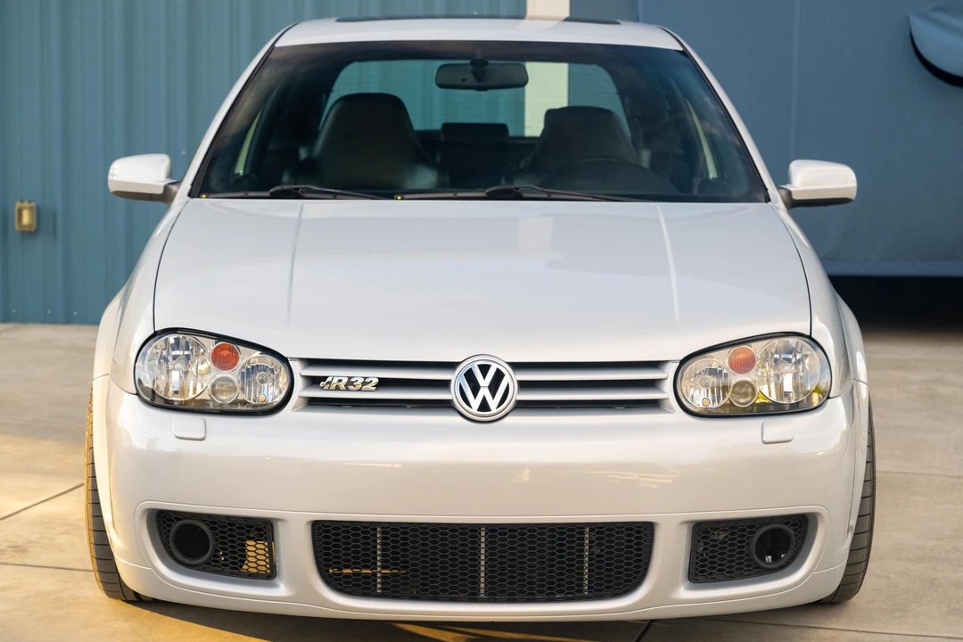 2004 Volkswagen R32 Mk4 - Image 2 of 31