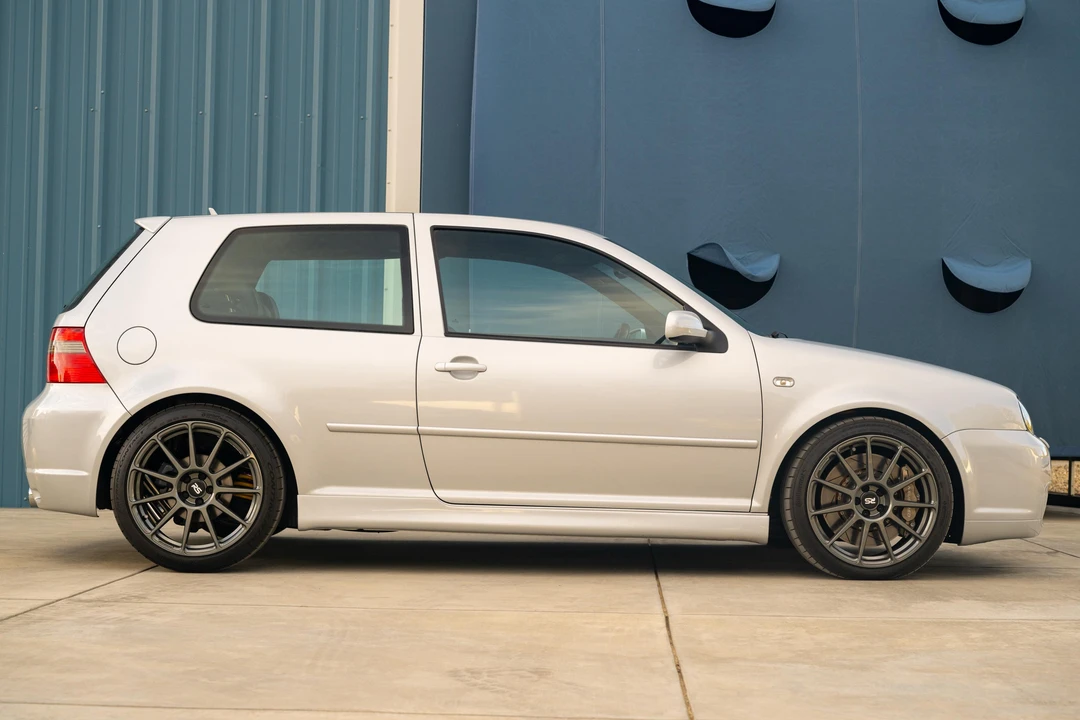 2004 Volkswagen R32 Mk4 - Image 16 of 31