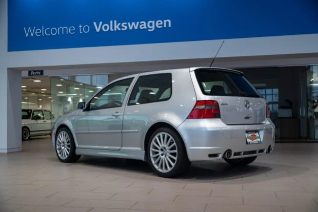 2004 Volkswagen R32 Mk4 - Image 2 of 7
