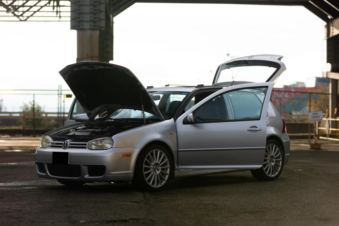 2004 Volkswagen R32 Mk4 - Image 13 of 31