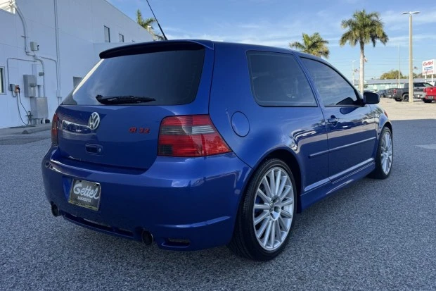 2004 Volkswagen R32 Mk4 - Image 2 of 7