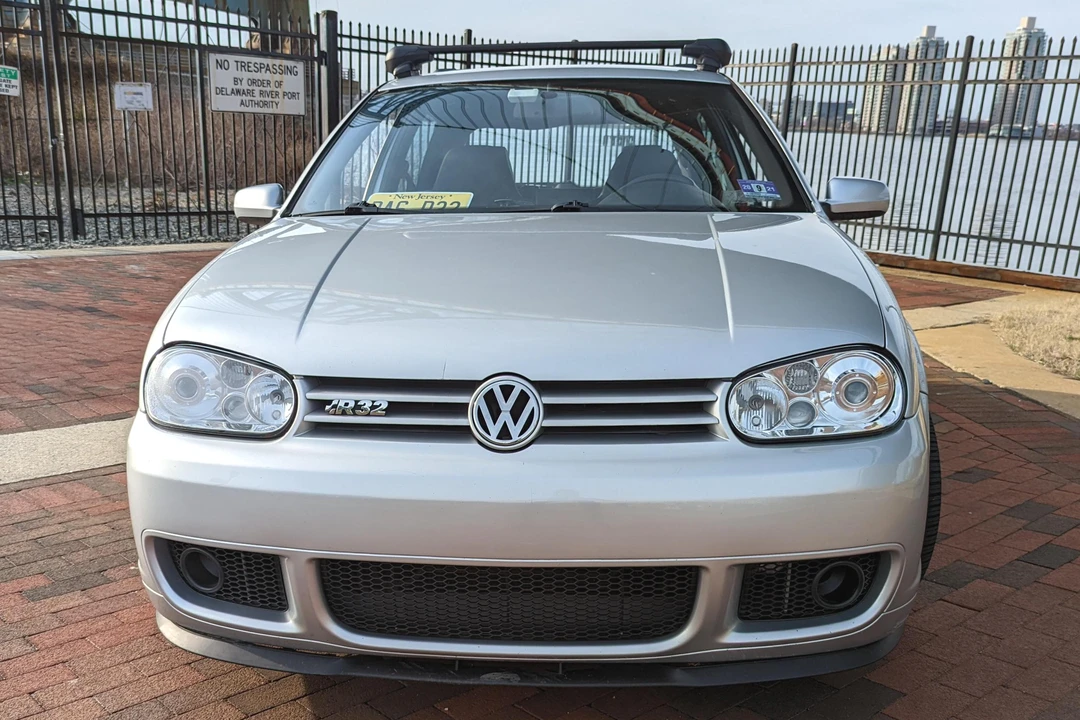 2004 Volkswagen R32 Mk4 - Image 2 of 31