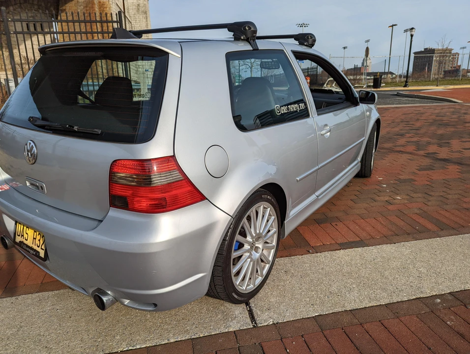 2004 Volkswagen R32 Mk4 - Image 10 of 31