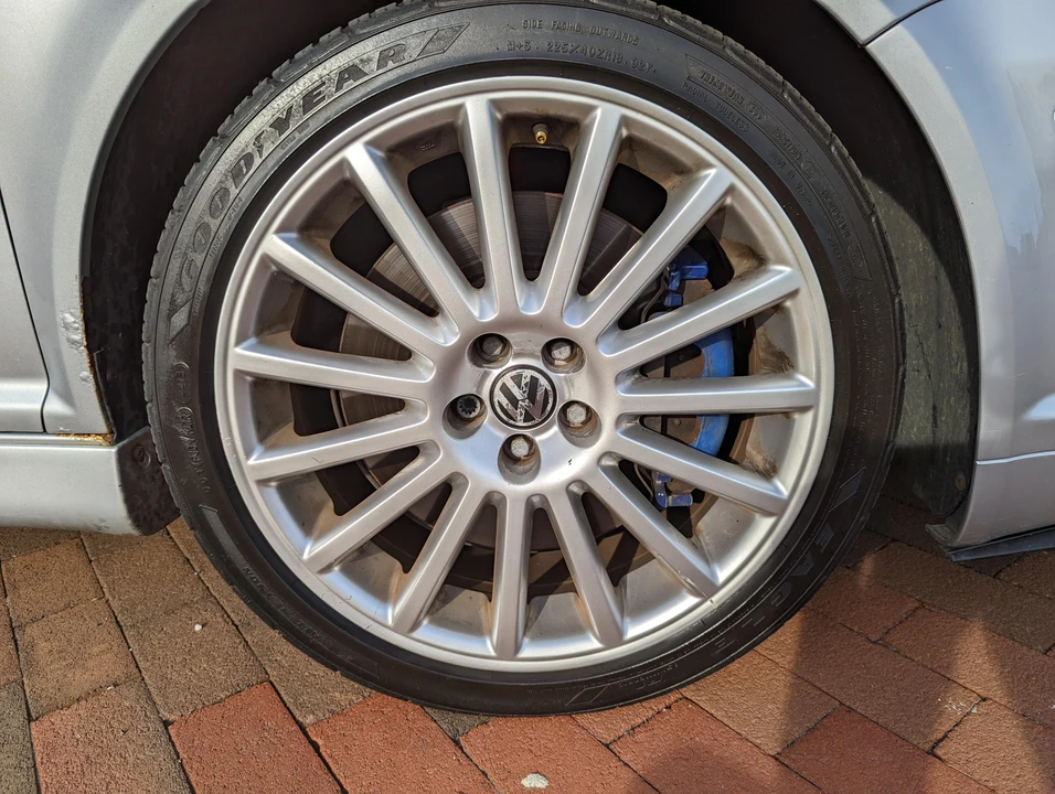2004 Volkswagen R32 Mk4 - Image 28 of 31