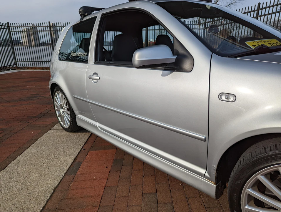 2004 Volkswagen R32 Mk4 - Image 17 of 31