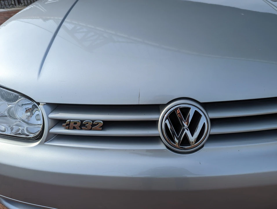 2004 Volkswagen R32 Mk4 - Image 18 of 31