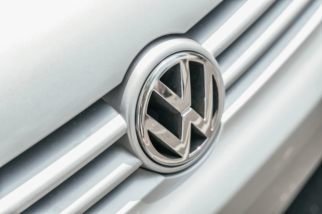 2004 Volkswagen R32 Mk4 - Image 14 of 31