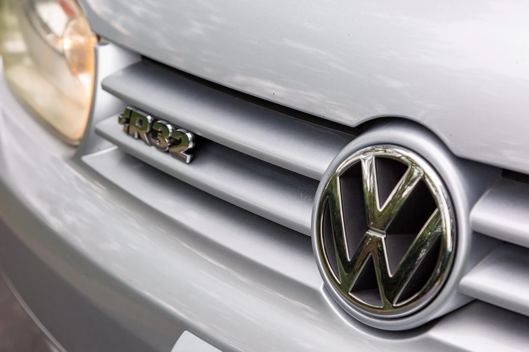 2004 Volkswagen R32 Mk4 - Image 15 of 31