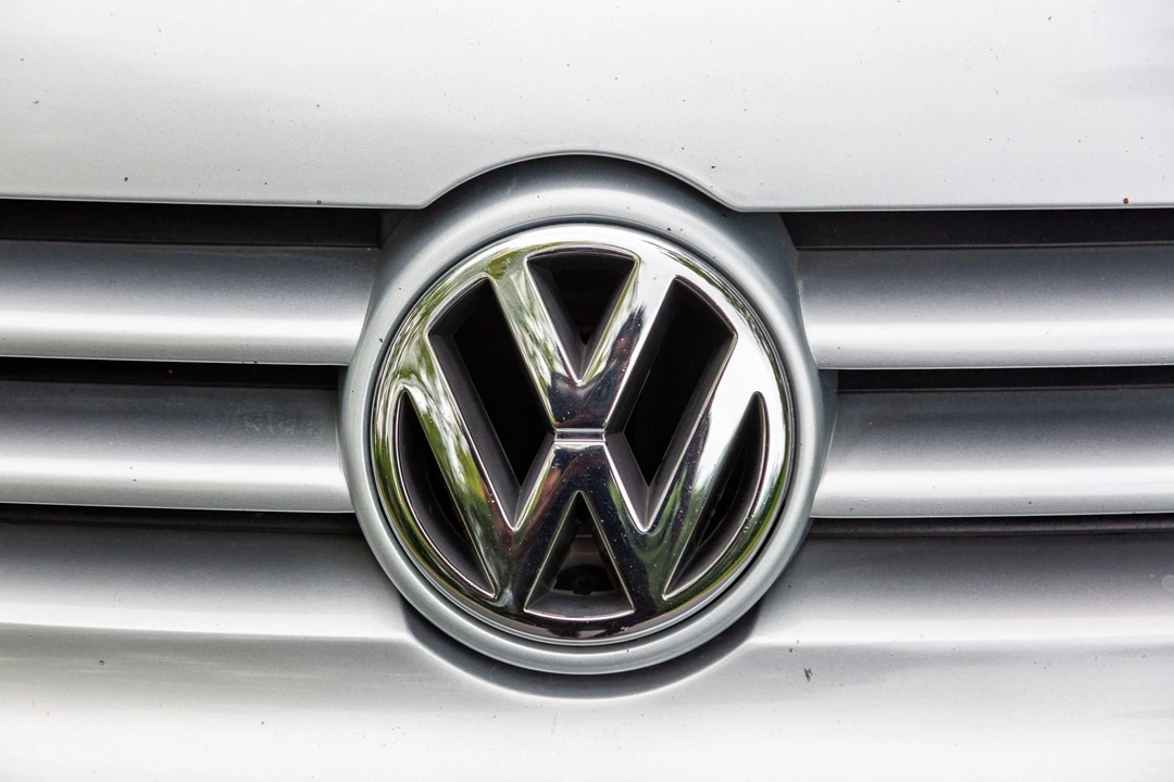 2004 Volkswagen R32 Mk4 - Image 16 of 31
