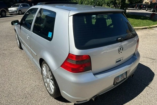 2004 Volkswagen R32 Mk4 - Image 2 of 7