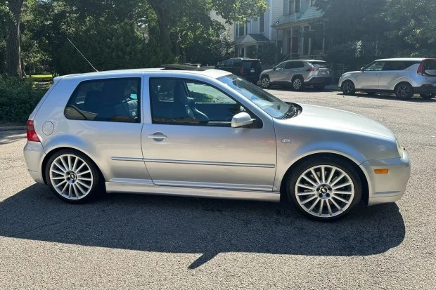 2004 Volkswagen R32 Mk4 - Image 3 of 7