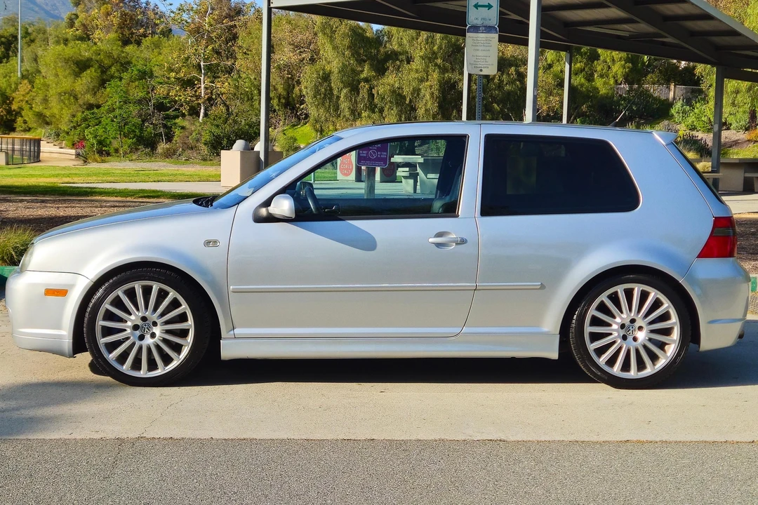 2004 Volkswagen R32 Mk4 - Image 3 of 31