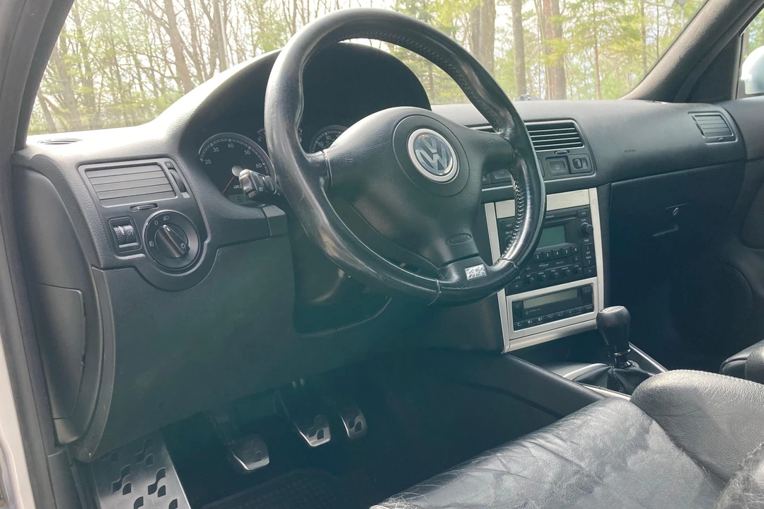 2004 Volkswagen R32 Mk4 - Image 30 of 31