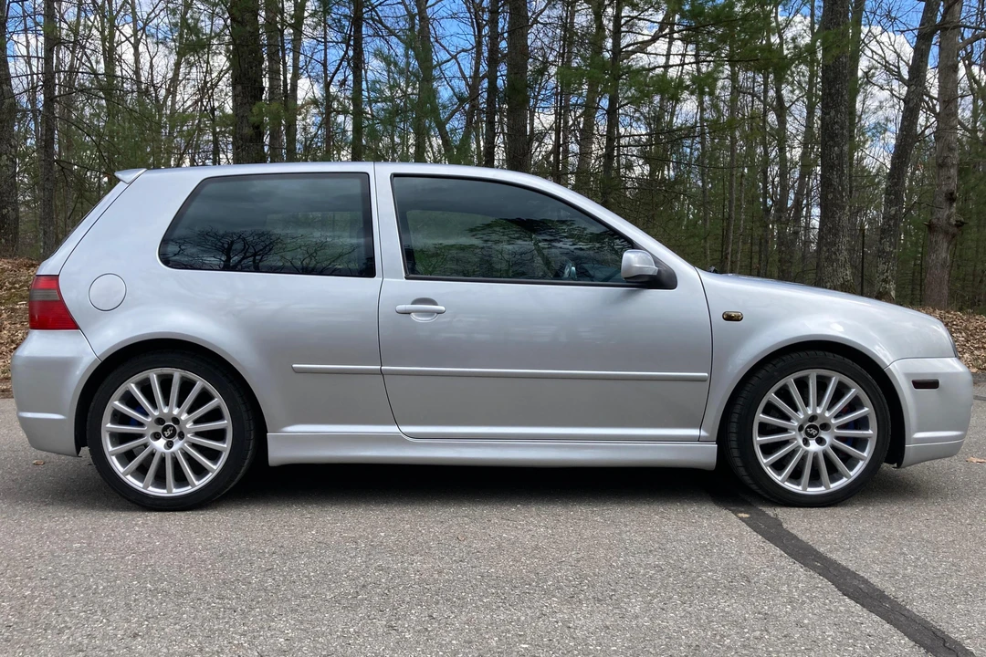 2004 Volkswagen R32 Mk4 - Image 3 of 31