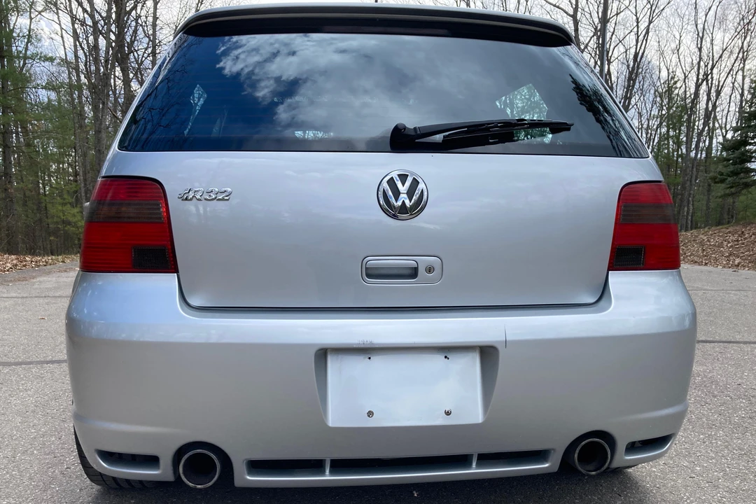 2004 Volkswagen R32 Mk4 - Image 5 of 31